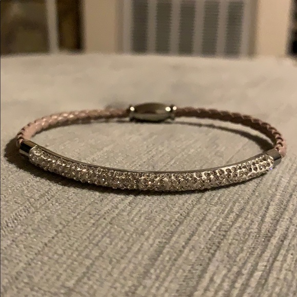 Jewelry/Bracelet - Picture 2 of 5